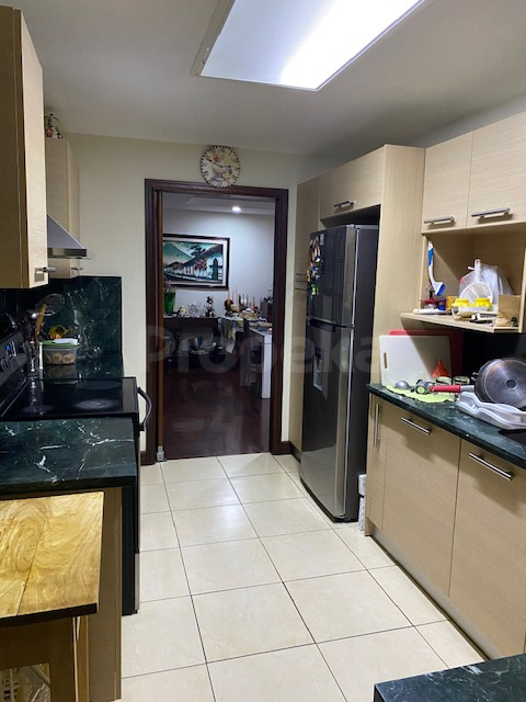Apartamento en Venta Edificio Santa María Zona 10