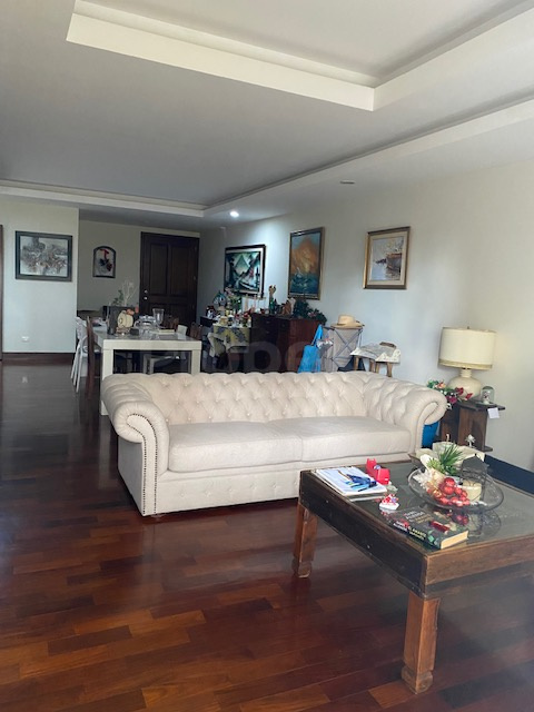 Apartamento en Venta Edificio Santa María Zona 10