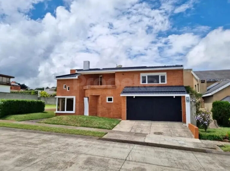 Casa en Venta Vila Verde 1 Fraijanes